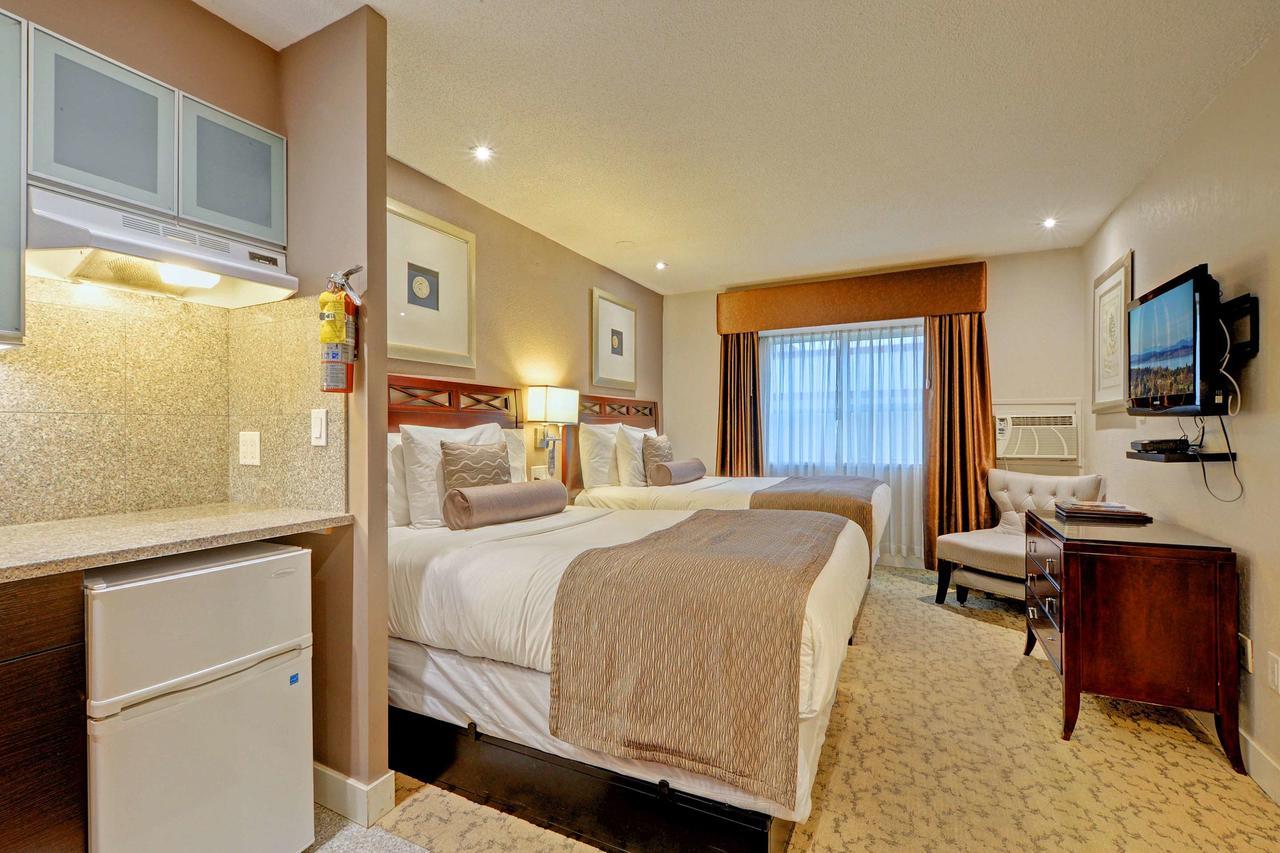 Red Lion Inn And Suites Victoria Saanich Kültér fotó